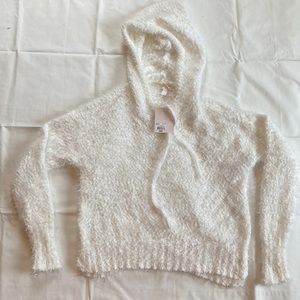 Girls long sleeve fuzzy sweater- cream - small